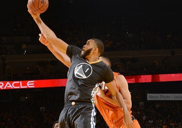 开云-猛龙团结一心，实现大比分胜利轻松取胜(猛龙战绩)  第2张