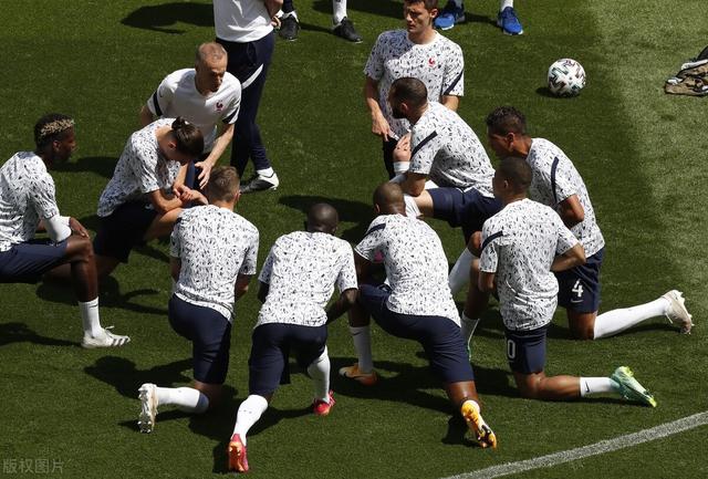 开云-法国队场面大乱，苦战出线晋级下一轮比赛(法国队的比赛)  第2张